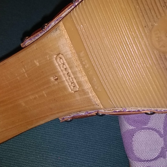 Authentic Coach clogs, size 9 - Picture 7 of 9